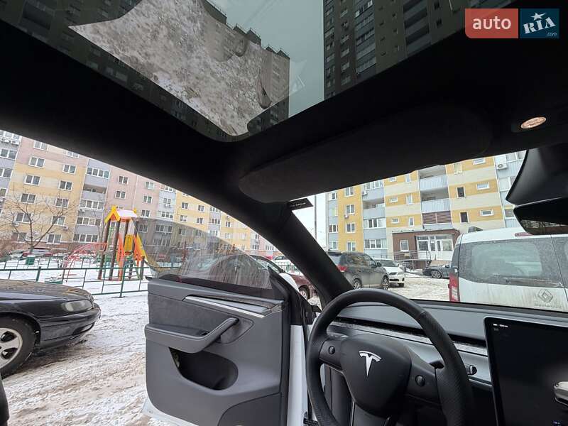 Внедорожник / Кроссовер Tesla Model Y 2024 в Киеве фото 25 Внедорожник / Кроссовер Tesla Model Y 2024 в Киеве
