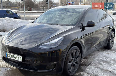 Tesla Model Y  2024
