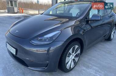 Tesla Model Y  2024