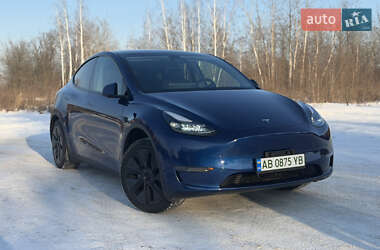 Tesla Model Y 2024
