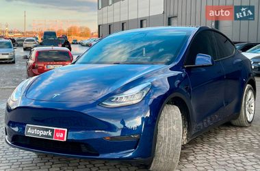 Tesla Model Y  2020