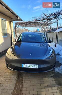 Tesla Model Y  2023