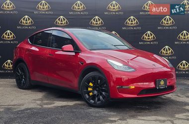 Tesla Model Y  2022