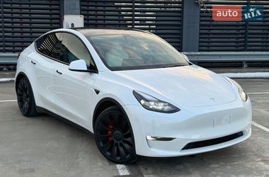 Tesla Model Y  2022