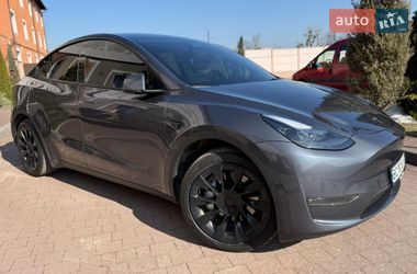 Tesla Model Y  2023