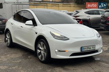 Tesla Model Y 2022