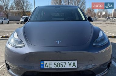 Tesla Model Y  2023