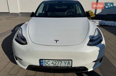 Tesla Model Y 2021