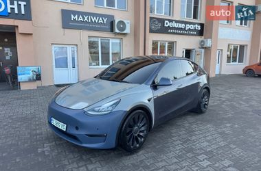 Tesla Model Y  2020