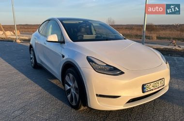 Tesla Model Y  2020