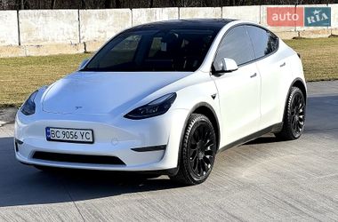 Tesla Model Y  2023