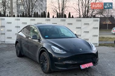 Tesla Model Y  2020