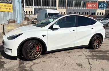 Tesla Model Y  2022