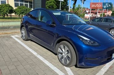 Tesla Model Y  2023