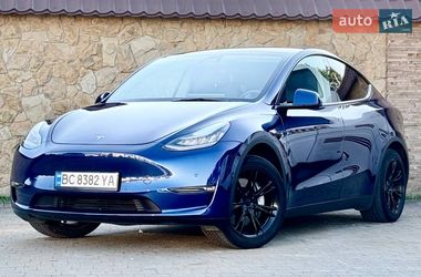 Tesla Model Y  2021