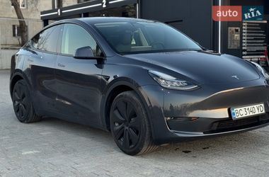 Tesla Model Y  2022