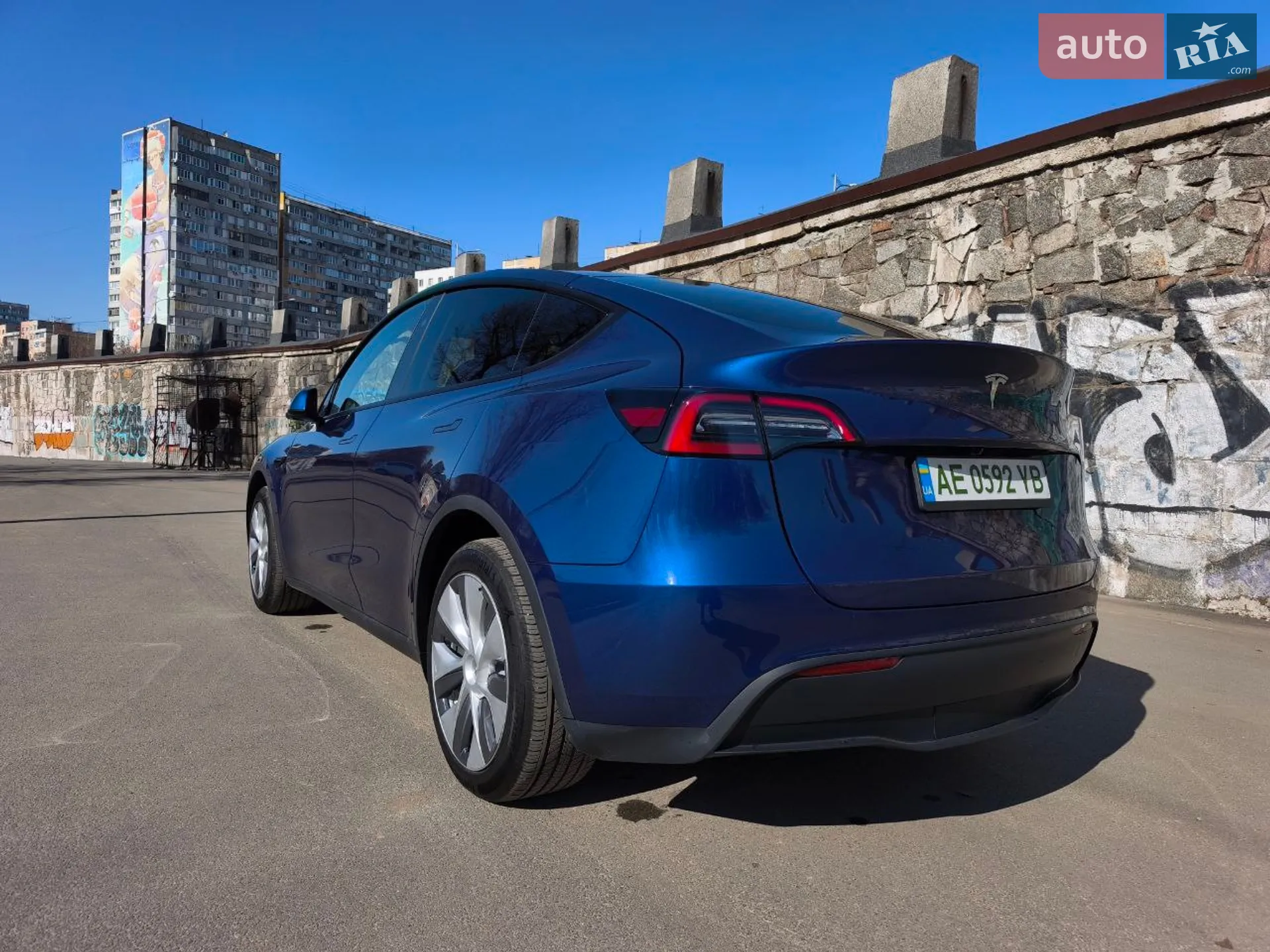 Tesla Model Y 2024 VIN 7SAYGDED5RF082102 фото оголошення 8 з 28