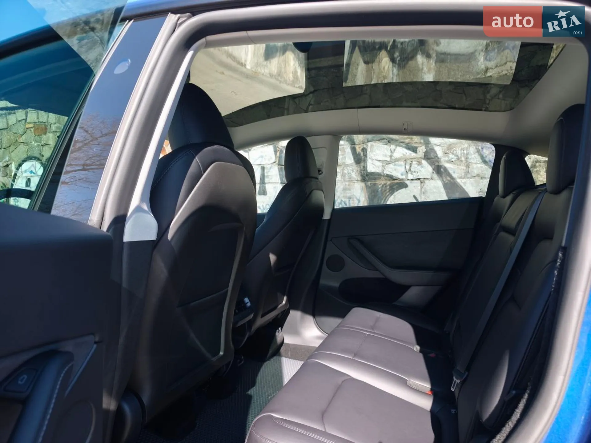 Tesla Model Y 2024 VIN 7SAYGDED5RF082102 фото оголошення 16 з 28