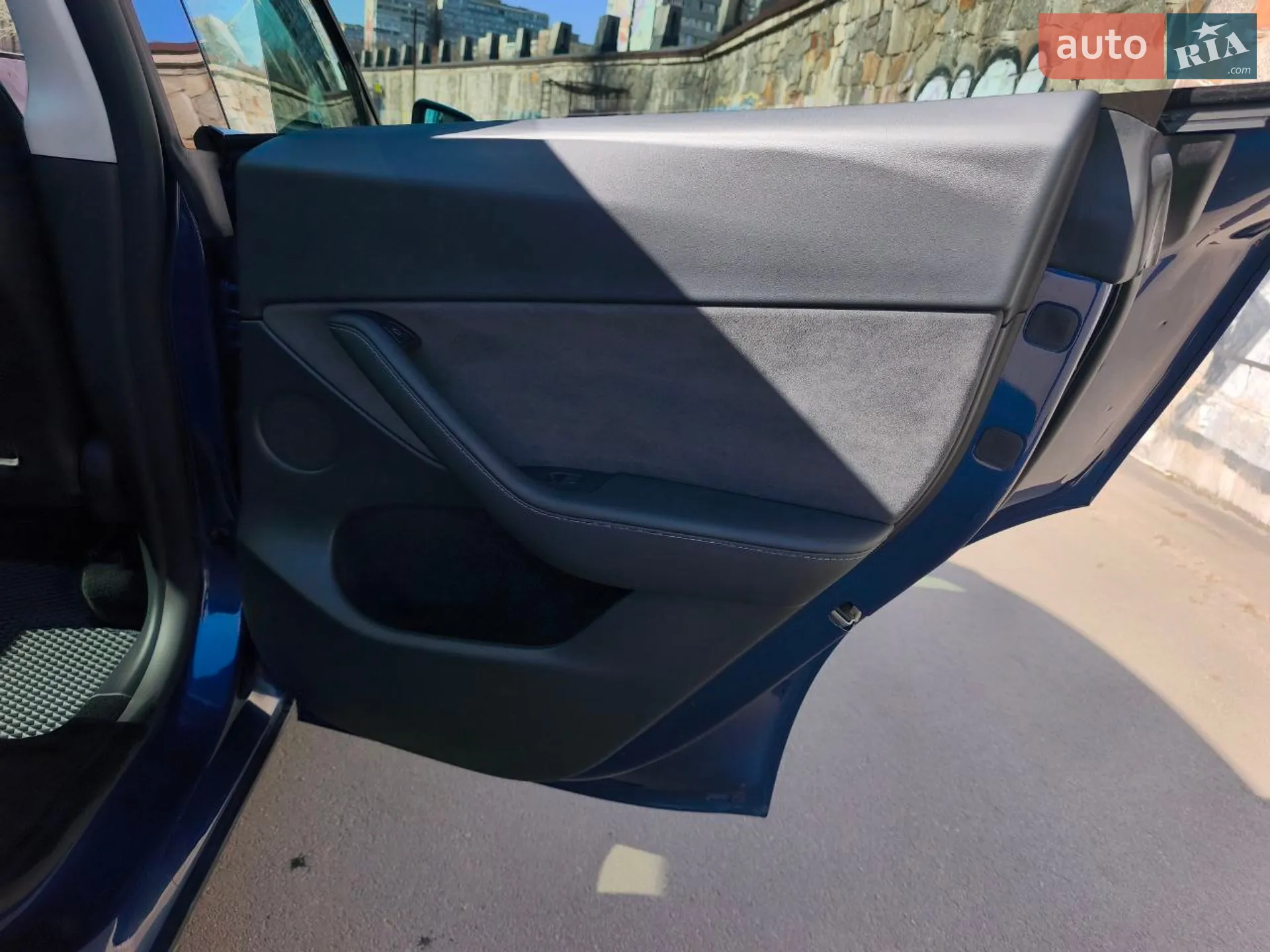 Tesla Model Y 2024 VIN 7SAYGDED5RF082102 фото оголошення 21 з 28