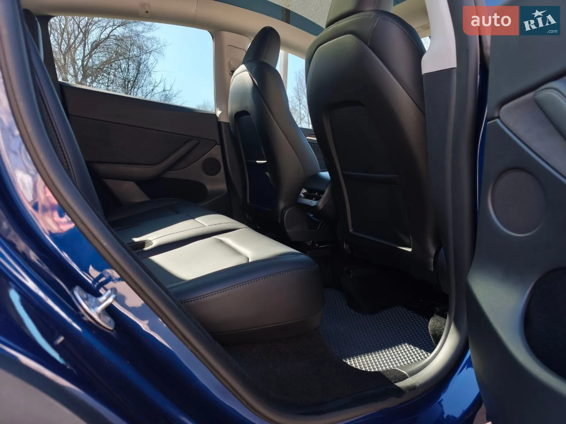 Tesla Model Y 2024 VIN 7SAYGDED5RF082102 фото оголошення 22 з 28
