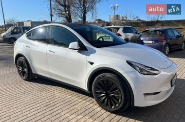 Tesla Model Y  2020