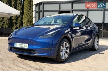 Tesla Model Y  2023