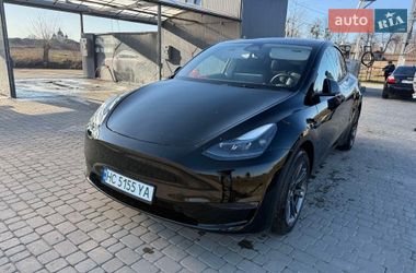 Tesla Model Y  2024