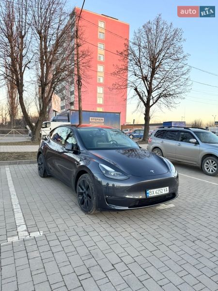 Внедорожник / Кроссовер Tesla Model Y 2024 в Хмельницком