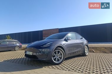 Tesla Model Y  2022