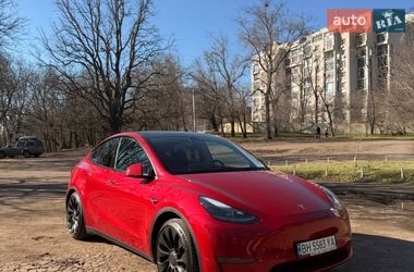Tesla Model Y  2023