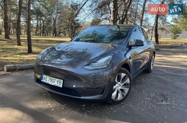 Tesla Model Y  2023