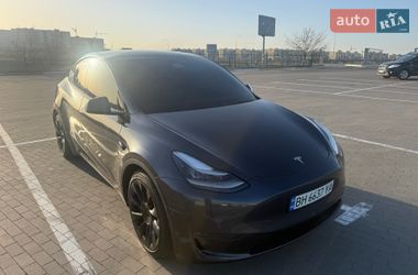 Tesla Model Y  2021