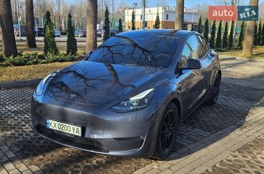 Tesla Model Y  2023