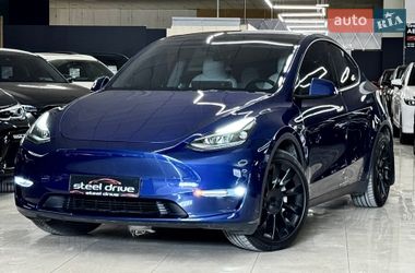 Tesla Model Y  2023