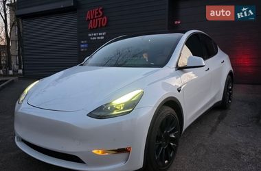 Tesla Model Y  2021