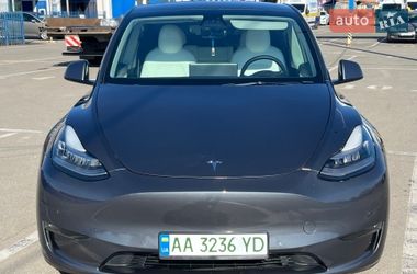 Tesla Model Y 2022