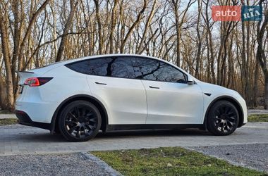Tesla Model Y  2023