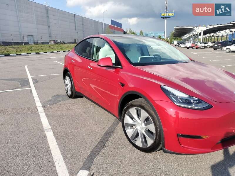 Внедорожник / Кроссовер Tesla Model Y 2023 в Ровно