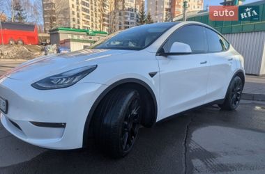 Tesla Model Y  2021