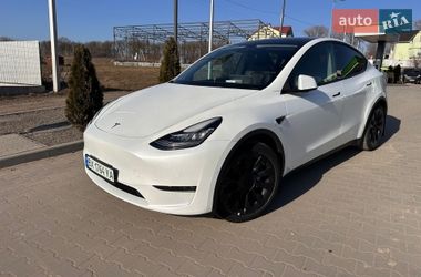 Tesla Model Y  2022