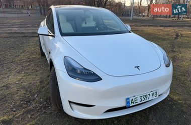 Tesla Model Y  2022