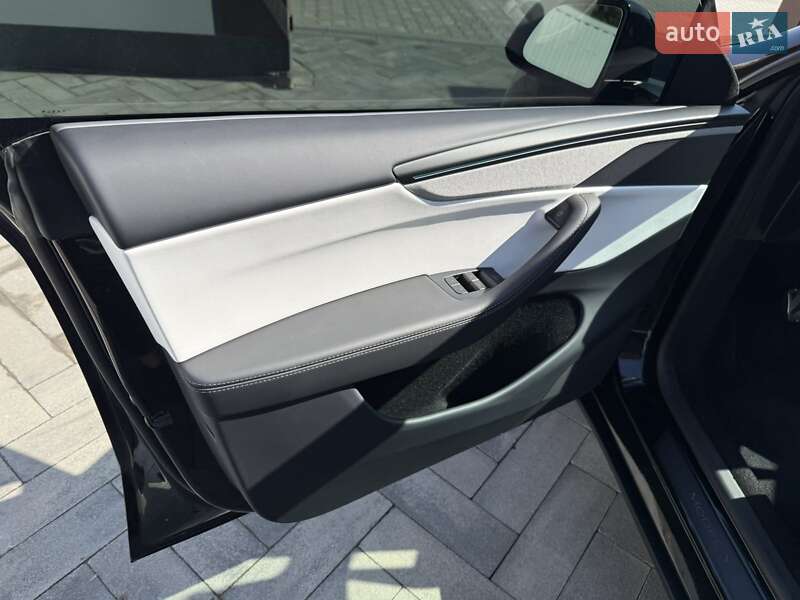 Внедорожник / Кроссовер Tesla Model Y 2025 в Хмельницком фото 16 Внедорожник / Кроссовер Tesla Model Y 2025 в Хмельницком