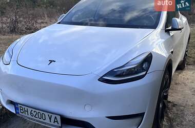 Tesla Model Y  2020