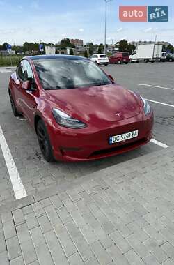 Tesla Model Y 2023