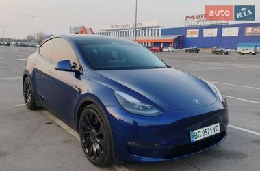 Tesla Model Y  2021