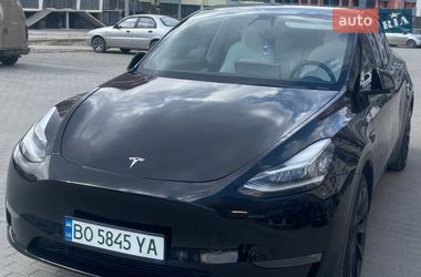 Tesla Model Y  2022