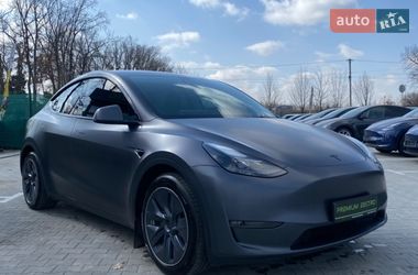 Tesla Model Y  2023