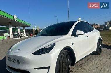 Tesla Model Y  2022