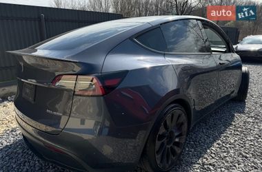 Tesla Model Y  2022
