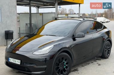 Tesla Model Y  2020